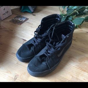 SK8-HI ‘TRIPLE BLACK’